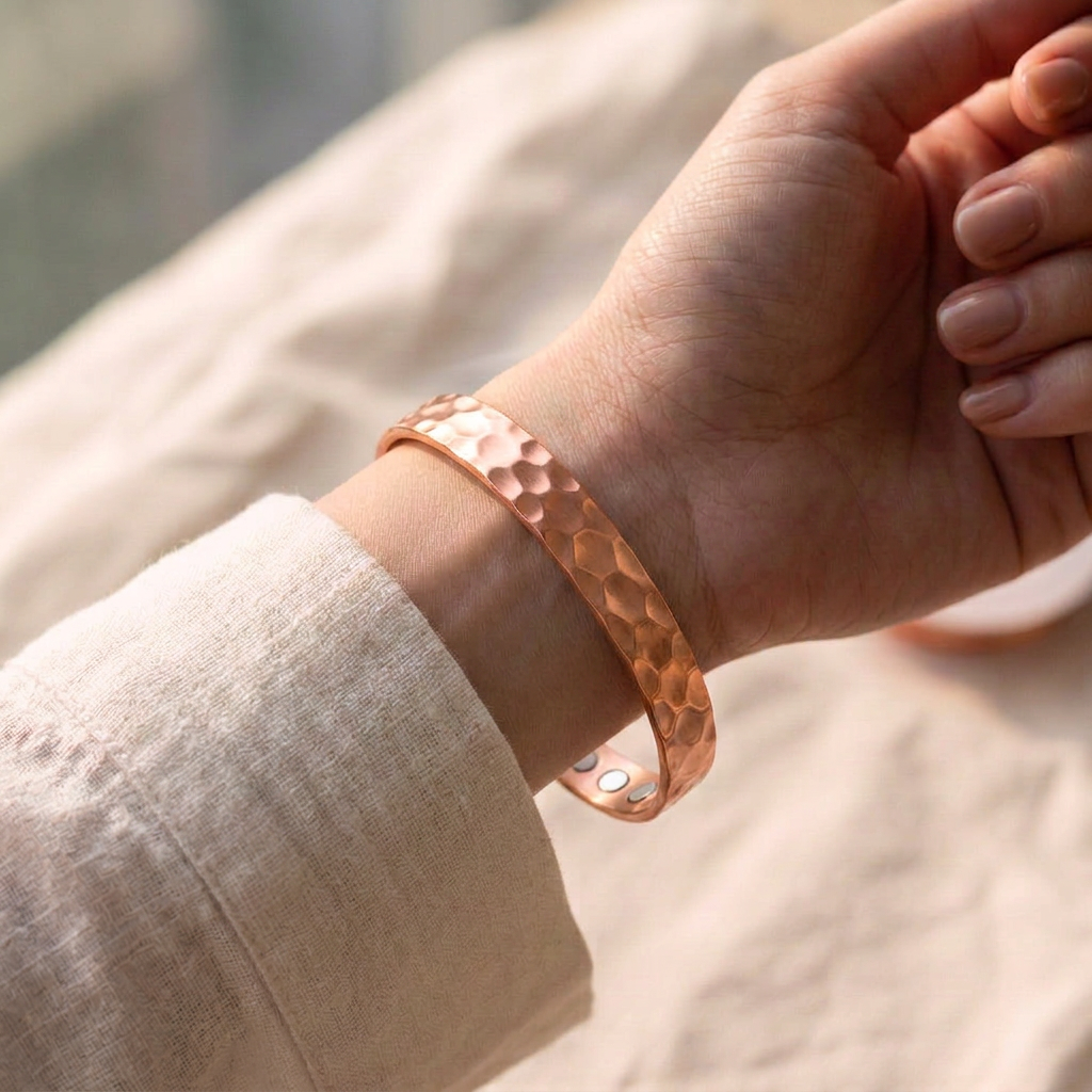 Cuivre Apolline hammered copper cuff bracelet worn on wrist